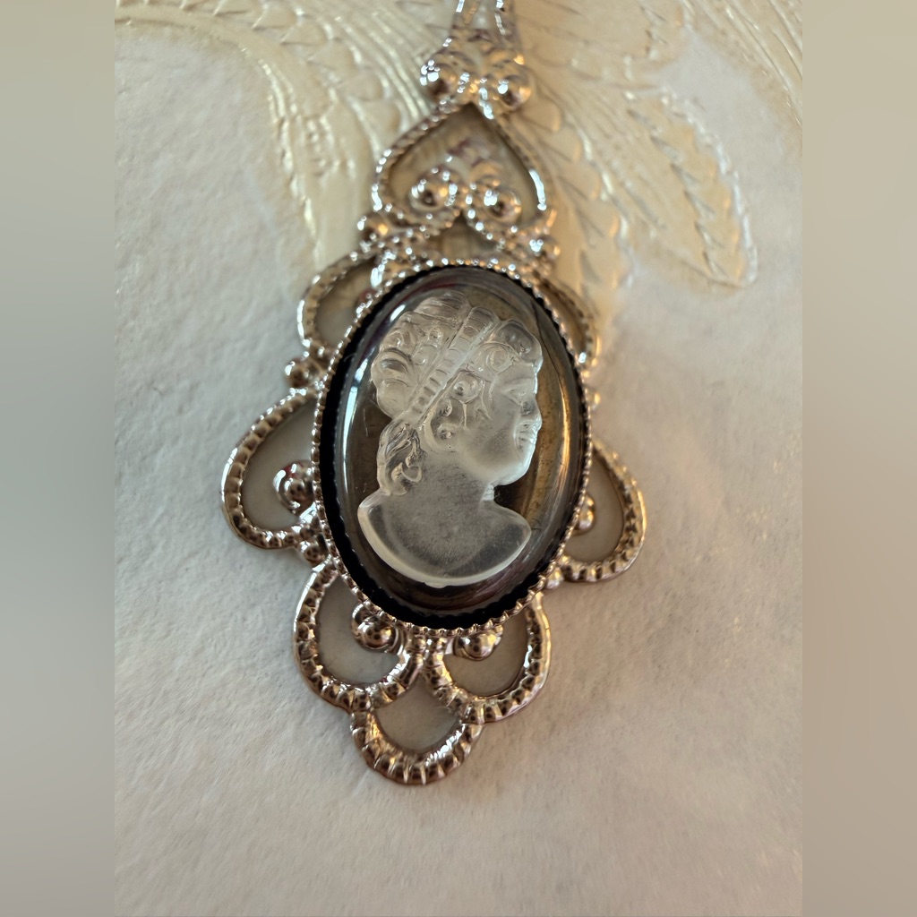 Elegant Silver Pendant From Italy
